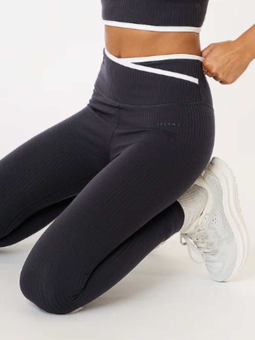 Cream Yoga Lena overlap waistband leggings black/white 28" NWT